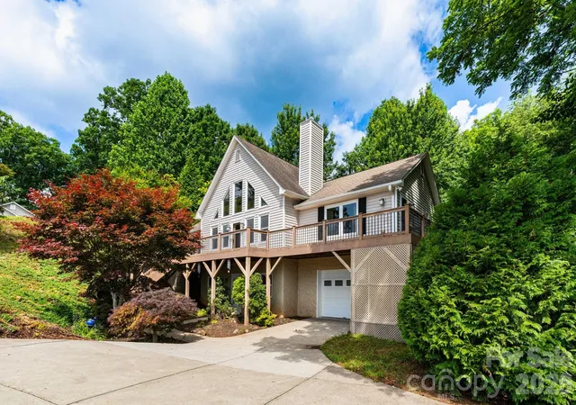 Photo 1 of Single family home for sale at 44 Deer Meadows Dr, Candler, NC 28715 | MLS# 4373513 | Listing updated on 2026-09-22
