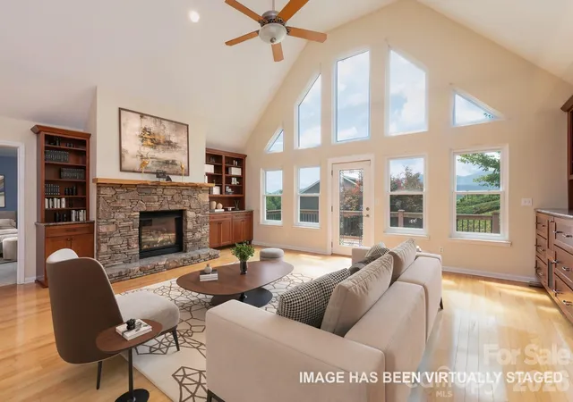 Photo 3 of Single family home for sale at 44 Deer Meadows Dr, Candler, NC 28715 | MLS# 4373513 | Listing updated on 2026-09-22
