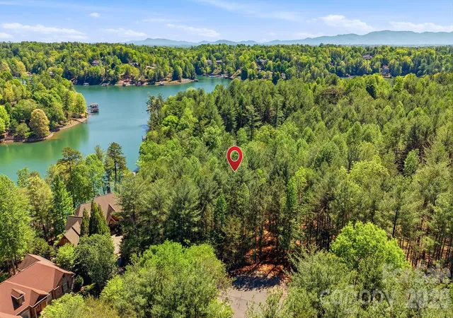 5th image of 4981 Camellia Dr #228, Morganton, NC 28655 | MLS# 4373549
