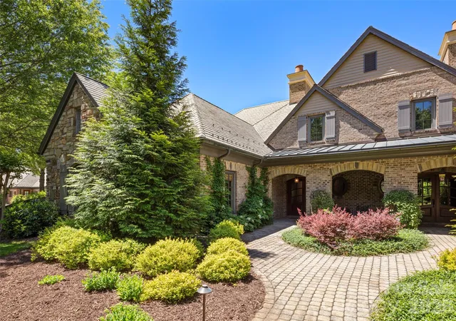 Photo 2 of Mansion for sale at 14 Golfside Ct, Arden, NC 28704 | MLS# 4373561 | Listing updated on 2026-07-10