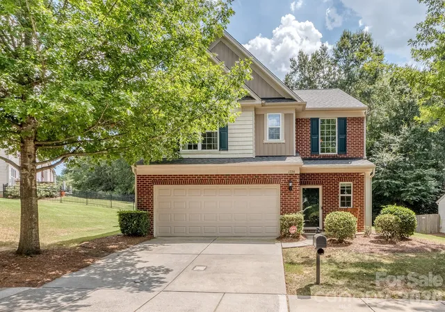 Photo 1 of Sale Pending at 1726 Royal Gorge Ave, Charlotte, NC 28210 | MLS# 4373628 | Listing updated on 2026-08-25