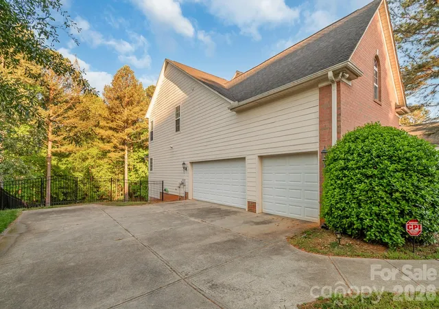 Homes for sale in Mount Holly, NC | 124 Whiterock Dr #58, Mount Holly, NC 28120 | MLS# 4373634