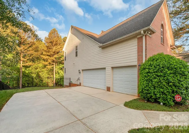 Photo 3 of Single family home for sale at 124 Whiterock Dr #58, Mount Holly, NC 28120 | MLS# 4373634 | Listing updated on 2026-10-01