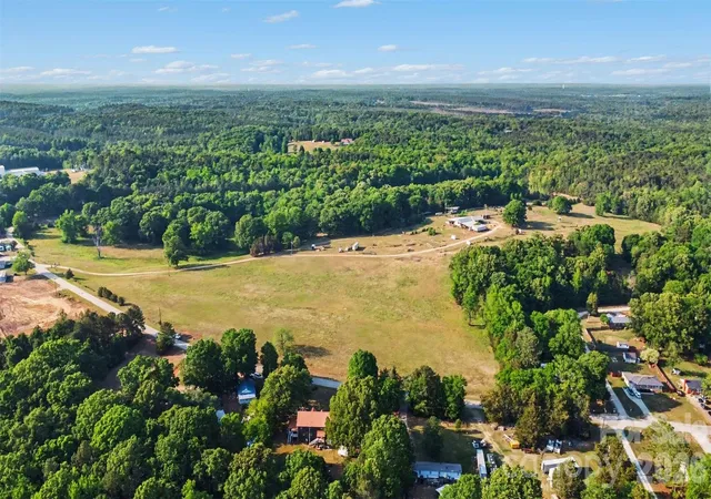 2nd image of 1504 Cedar Pines Lake Rd, Lancaster, SC 29720 | MLS# 4373665