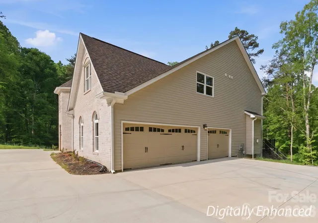 Photo 3 of Single family home for sale at 160 Tullyries Ln, Lewisville, NC 27023 | MLS# 4373672 | Listing updated on 2026-08-11