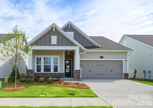 Photo 1 of Single family home for sale at 1015 Fen Ln, Waxhaw, NC 28173 | MLS# 4373698 | Listing updated on 2026-10-03