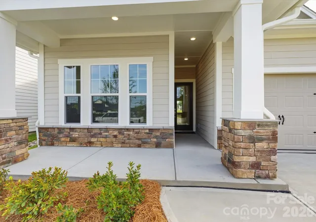 Photo 3 of Single family home for sale at 1015 Fen Ln, Waxhaw, NC 28173 | MLS# 4373698 | Listing updated on 2026-10-03