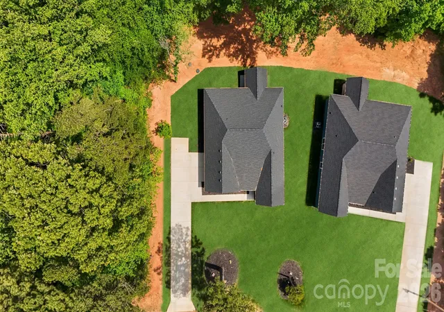 Photo 4 of Single family home for sale at 11932 Crabapple Ln, Huntersville, NC 28078 | MLS# 4373724 | Listing updated on 2026-09-16