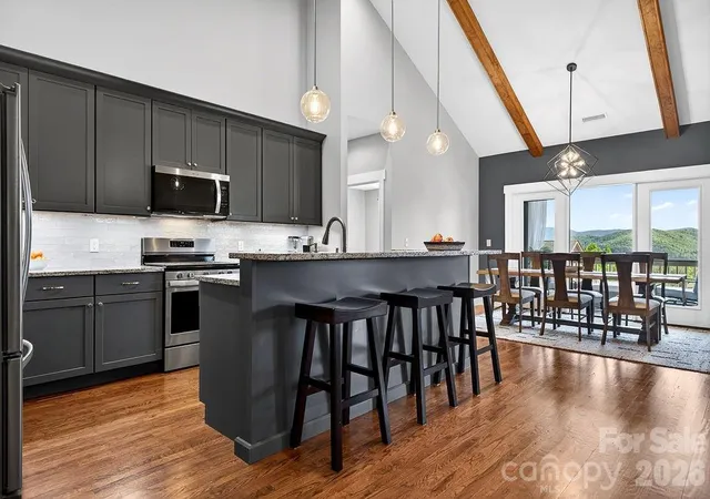 4th image of 70 Copper Creek Ln, Hendersonville, NC 28739 | MLS# 4373726