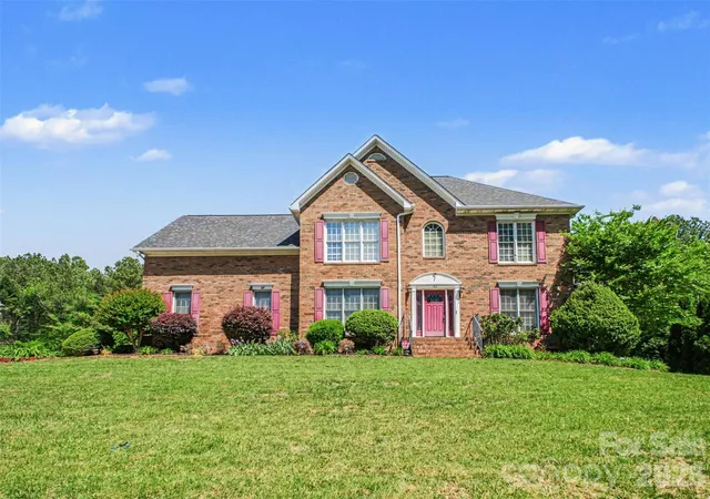 Single family home for sale at 6021 Havencrest Ct NW, Concord, NC 28027 | MLS# 4373729