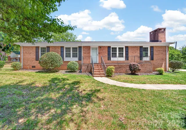 Homes for sale in Cherryville, NC | 204 Harrelson St, Cherryville, NC 28021 | MLS# 4373774