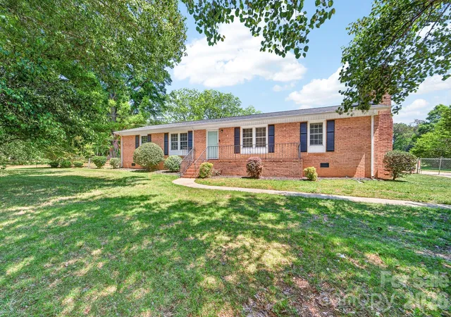 Homes for sale in Cherryville, NC | 204 Harrelson St, Cherryville, NC 28021 | MLS# 4373774