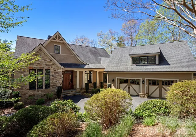 Photo 2 of Single family home for sale at 171 Walnut Valley Pkwy, Arden, NC 28704 | MLS# 4373802 | Listing updated on 2026-09-03
