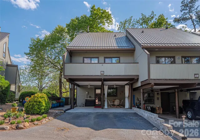 Photo 2 of Townhouse for sale at 51 Maple Ridge Ln, Asheville, NC 28806 | MLS# 4373864 | Listing updated on 2026-10-01