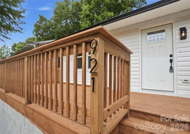 Photo 1 of Sale Pending at 921 Green Cir Dr, Gastonia, NC 28054 | MLS# 4373912 | Listing updated on 2026-09-18