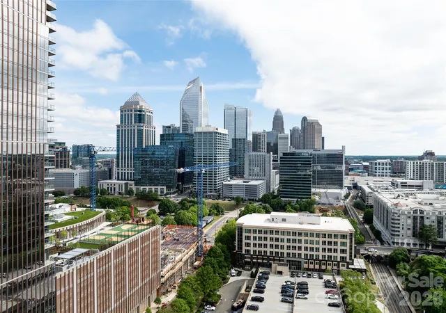 2nd image of The Arlington, Charlotte, NC 28203