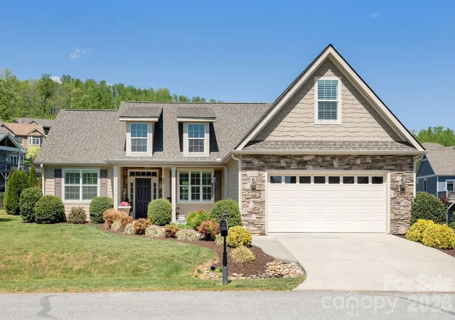 Homes for sale in Hendersonville, NC | 31 Black Iron Ln, Hendersonville, NC 28792 | MLS# 4373966