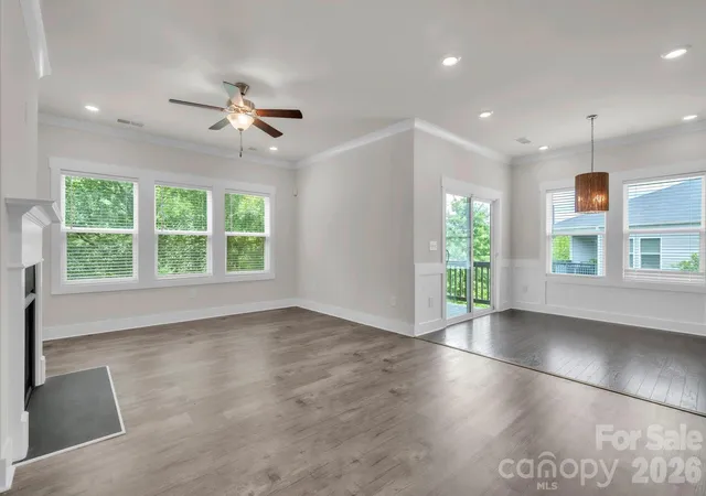 Photo 4 of Single family home for sale at 456 Jones Peak Dr, Simpsonville, SC 29681 | MLS# 4374010 | Listing updated on 2026-09-22