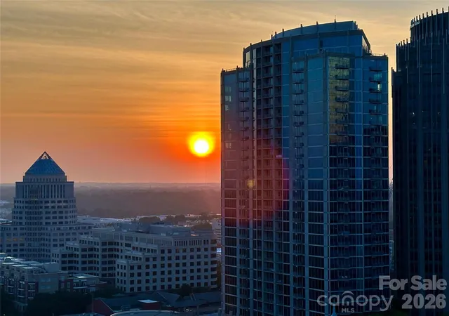 2nd image of 333 W Trade St, Charlotte, NC 28202
