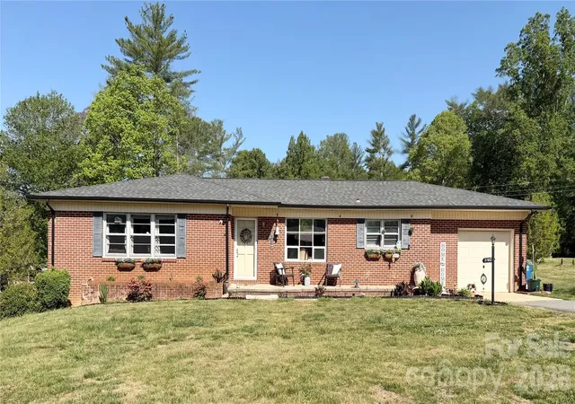 Homes for sale in Lenoir, NC | 3162/3164/3168 Morganton Blvd Sw, Lenoir, NC 28645 | MLS# 4374022