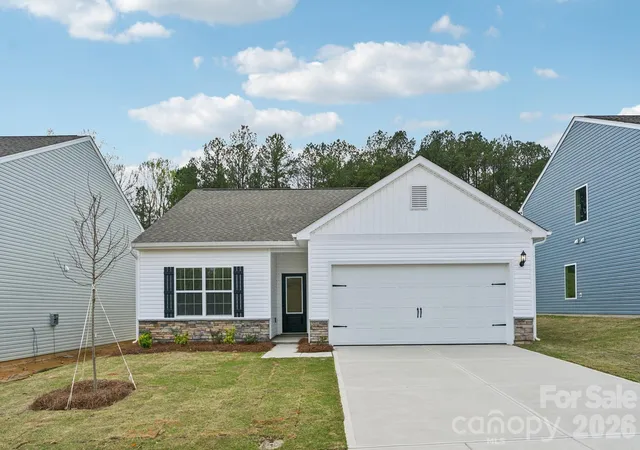 Photo 1 of Single family home for sale at 800 Willow Ests Dr, Shelby, NC 28150 | MLS# 4374029 | Listing updated on 2026-09-03