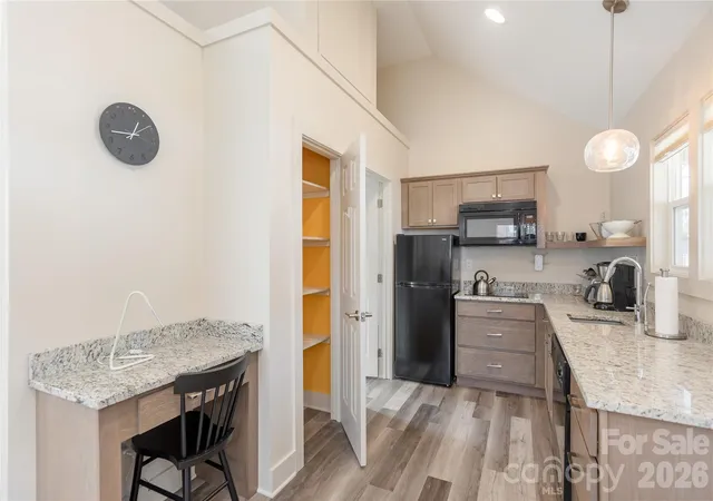 4th image of 608 Ray Ave, Hendersonville, NC 28792 | MLS# 4374052