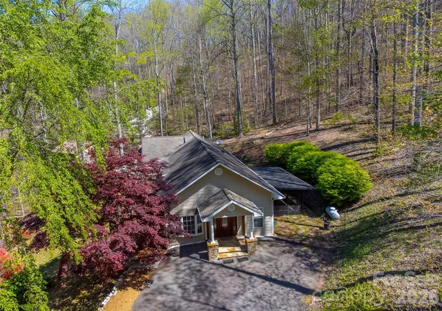 Photo 1 of Single family home for sale at 605 Toy Cvs Rd, Sylva, NC 28779 | MLS# 4374061 | Listing updated on 2026-10-03