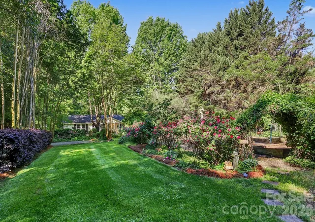 Photo 3 of Single family home for sale at 10112 Idlewild Rd, Matthews, NC 28105 | MLS# 4374163 | Listing updated on 2026-09-29