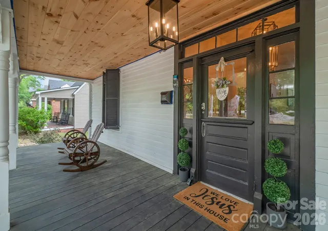 Photo 2 of Single family home for sale at 226 Huger St, Cheraw, SC 29520 | MLS# 4374164 | Listing updated on 2026-10-20