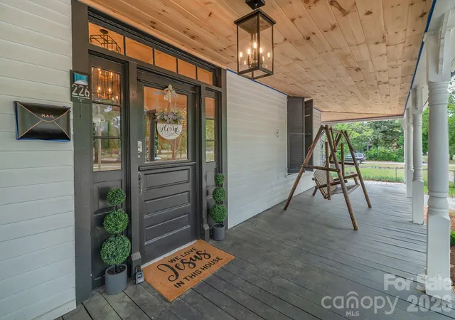 Photo 3 of Single family home for sale at 226 Huger St, Cheraw, SC 29520 | MLS# 4374164 | Listing updated on 2026-10-20