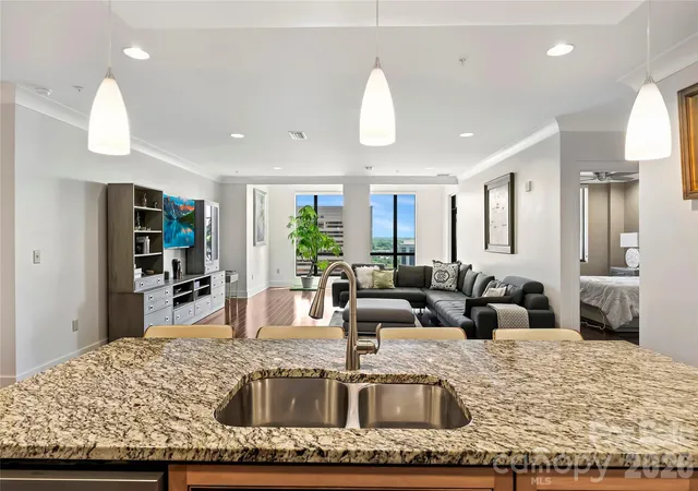 4th image of 222 S Caldwell St #1501, Charlotte, NC 28202 | MLS# 4374190
