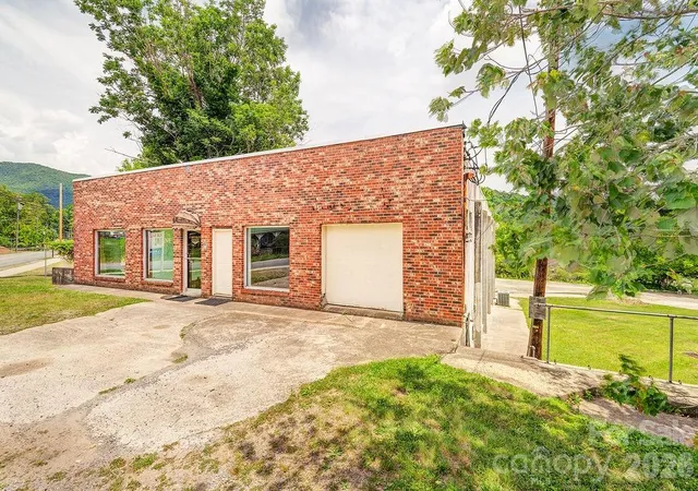 1st image of 1100 1104 Montreat Rd, Black Mountain, NC 28711 | MLS# 4374236