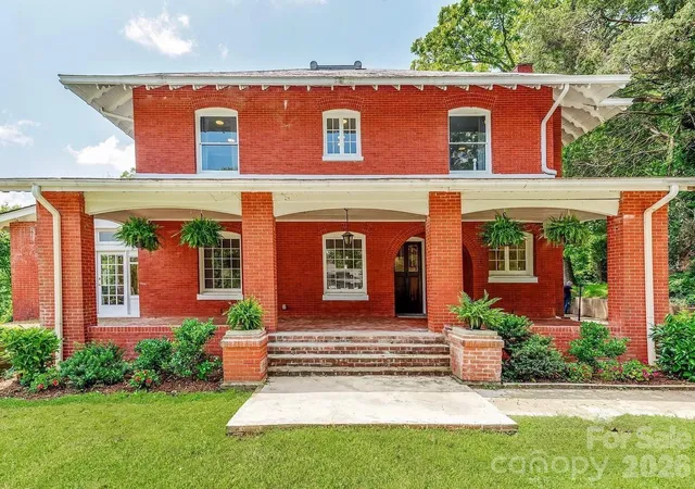 Photo 1 of Single family home for sale at 128 W End St, Chester, SC 29706 | MLS# 4374253 | Listing updated on 2026-09-21