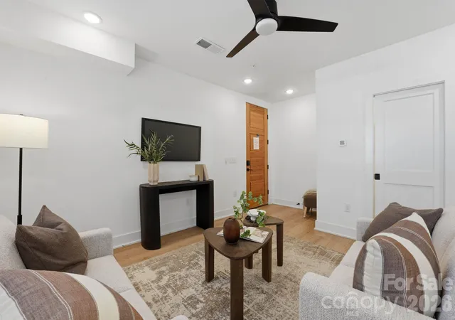 4th image of 201 Grandin Rd #6, Charlotte, NC 28208 | MLS# 4374290