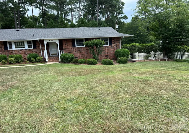 Photo 5 of Single family home for sale at 620 Mcdowell Dr, Chester, SC 29706 | MLS# 4374362 | Listing updated on 2026-08-21