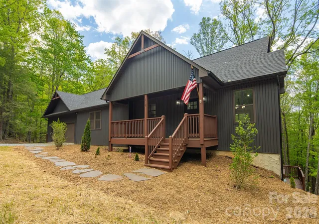 Homes for sale in Purlear, NC | 115 Pine Burr Dr, Purlear, NC 28665 | MLS# 4374403