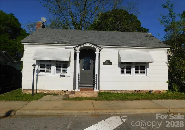 3rd image of 221 S Charlotte Ave, Rock Hill, SC 29730 | MLS# 4374410