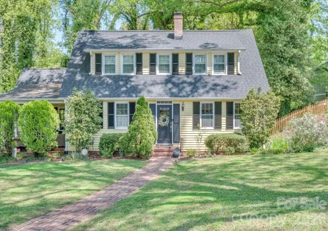 2nd image of 112 Kinwood St, Morganton, NC 28655 | MLS# 4374447
