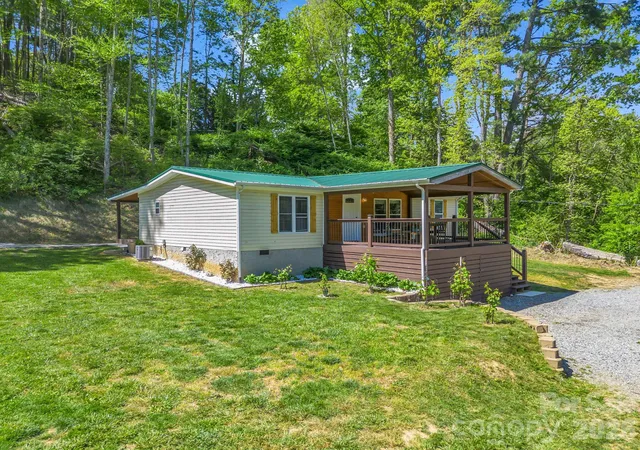 Homes for sale in Leicester, NC | 285 Dix Creek No 1 Rd, Leicester, NC 28748 | MLS# 4374452