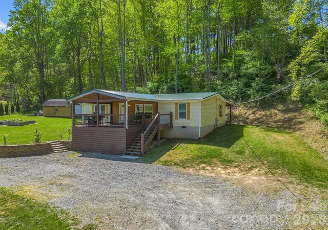 Homes for sale in Leicester, NC | 285 Dix Creek No 1 Rd, Leicester, NC 28748 | MLS# 4374452