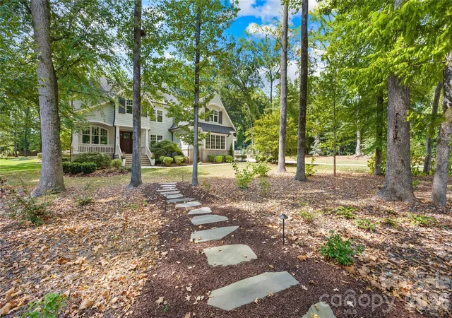 Photo 1 of Single family home for sale at 1110 Reamoor Dr, Waxhaw, NC 28173 | MLS# 4374459 | Listing updated on 2026-09-22