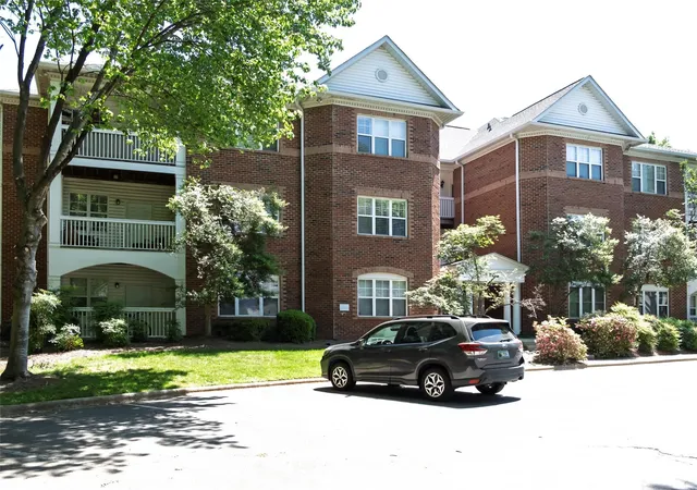 Photo 1 of Condo for sale at 5609 Fairview Rd #3, Charlotte, NC 28209 | MLS# 4374465 | Listing updated on 2026-08-28