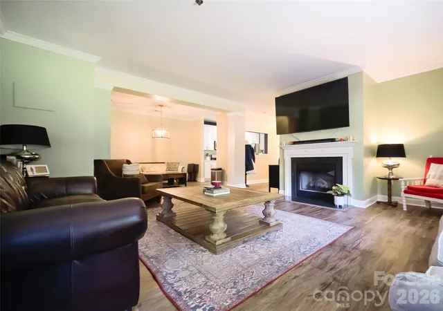 Listing Photo 5 - Condo for sale in building located at 5609 Fairview Rd, Charlotte, NC 28209 - Unit #3