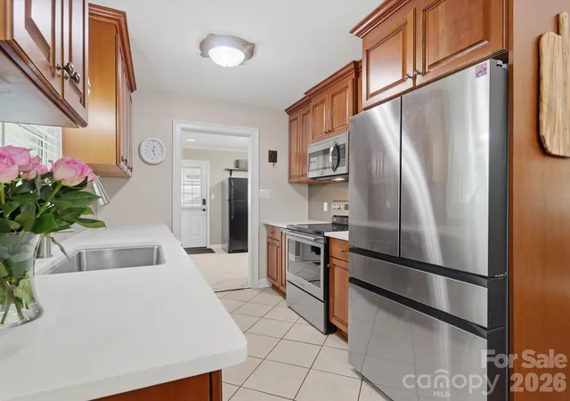 Photo 3 of Single family home for sale at 217 Hughey Dr, Gastonia, NC 28056 | MLS# 4374482 | Listing updated on 2026-08-24