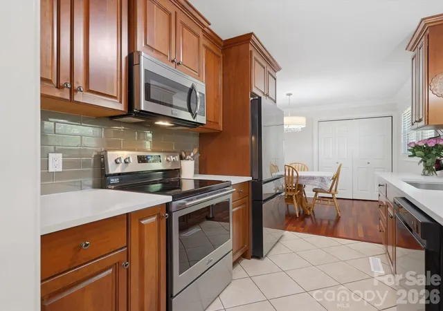 Photo 4 of Single family home for sale at 217 Hughey Dr, Gastonia, NC 28056 | MLS# 4374482 | Listing updated on 2026-08-24