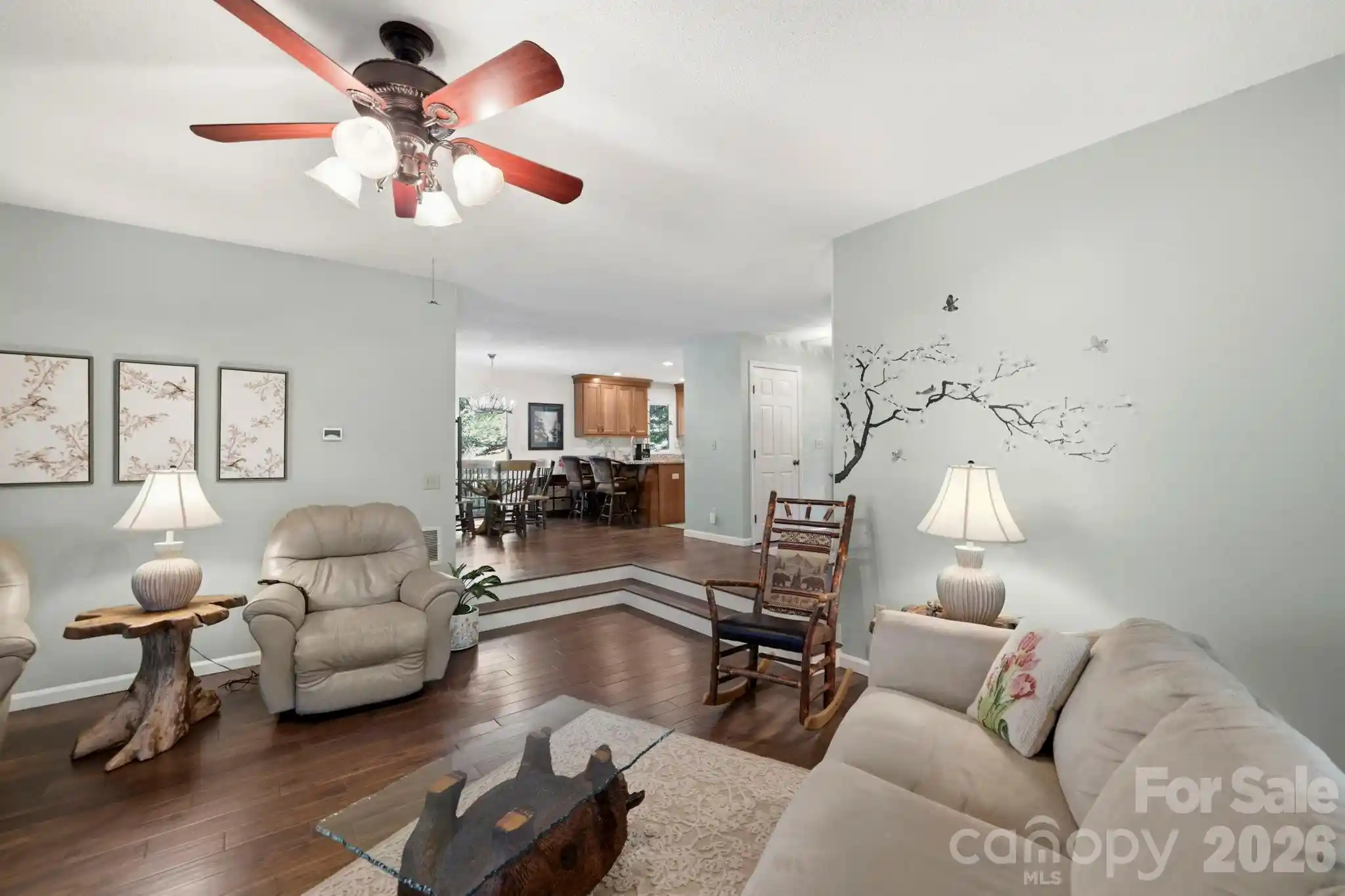 Listing Photo 2 - Condo for sale in 3509 Mountain Top Wy located at 3509 Mountain Top Wy, Hendersonville, NC 28739 - Unit 3509 Mountain Top Way