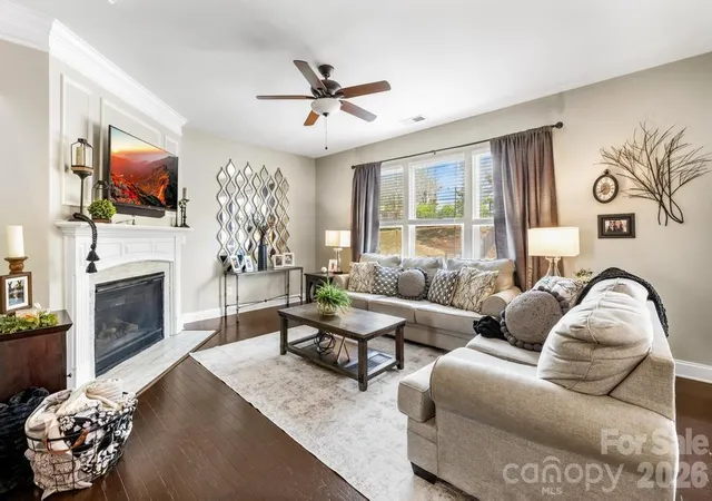 Photo 1 of Single family home for sale at 1007 Hamil Ridge Dr, Waxhaw, NC 28173 | MLS# 4374498 | Listing updated on 2026-09-23