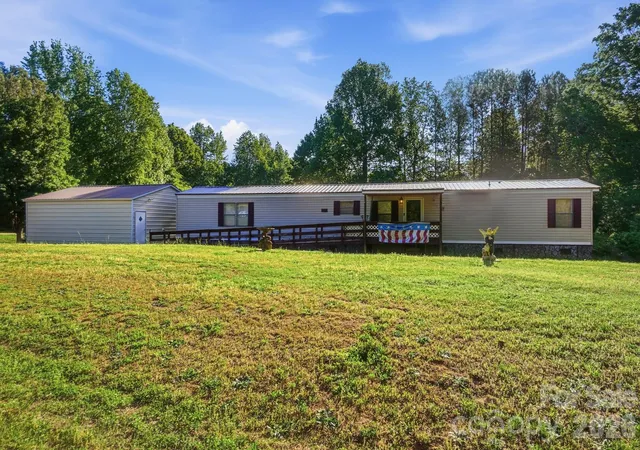 Homes for sale in York, SC | 2909 Balkan Dr, York, SC 29745 | MLS# 4374505