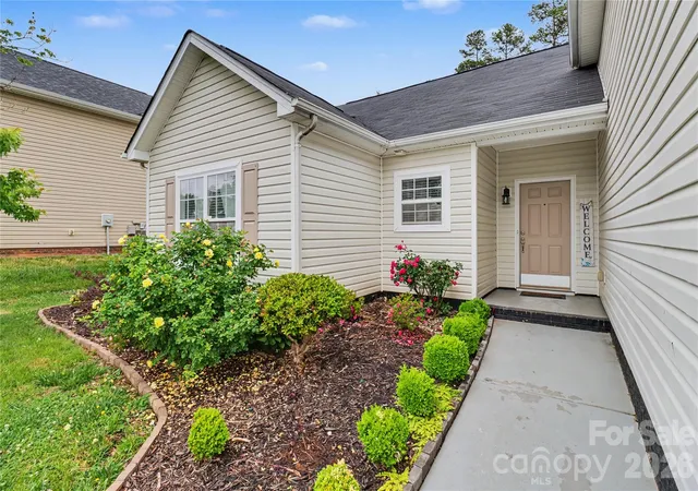 4th image of 6225 Sid Crane Dr, Charlotte, NC 28216 | MLS# 4374536