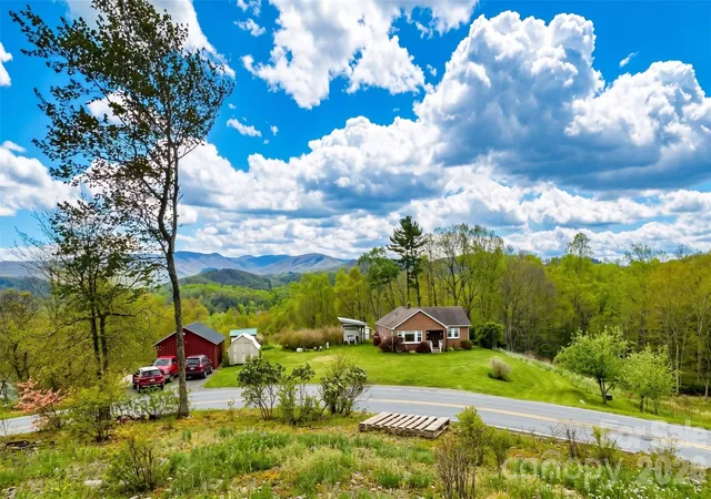 Photo 1 of Single family home for sale at 560 Russ Norris Heaton Rd, Elk Park, NC 28622 | MLS# 4374589 | Listing updated on 2026-10-06
